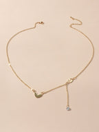 Elegante Collar de Cadena Dorada de Corazón y Cuentas