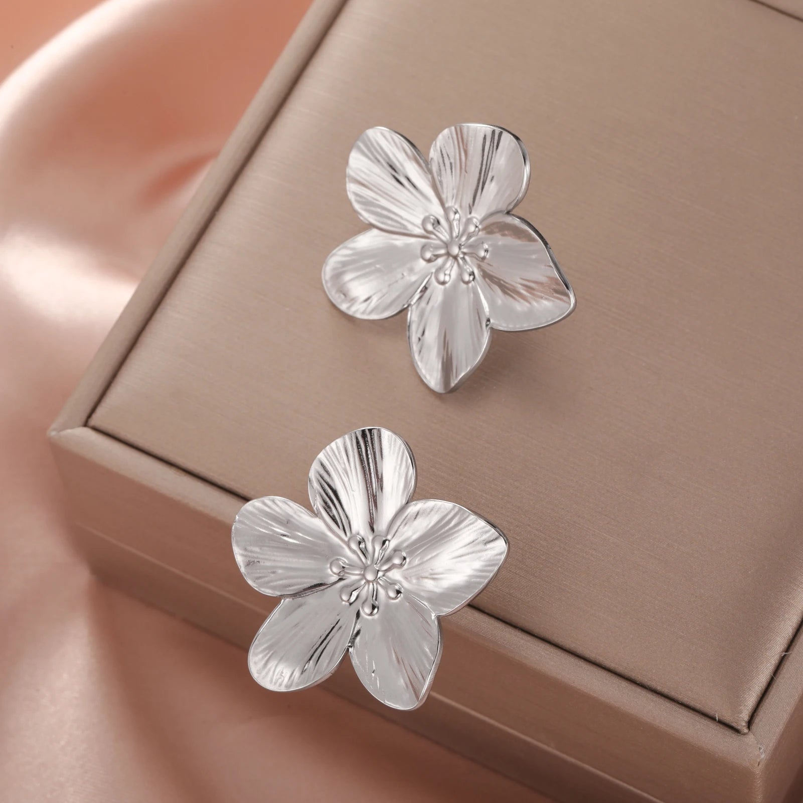 Vintage Gold Flower Earrings in 14K Stainless Steel