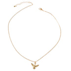 Collar Minimalista de Cadena Dorada con Colgante de Pájaro.