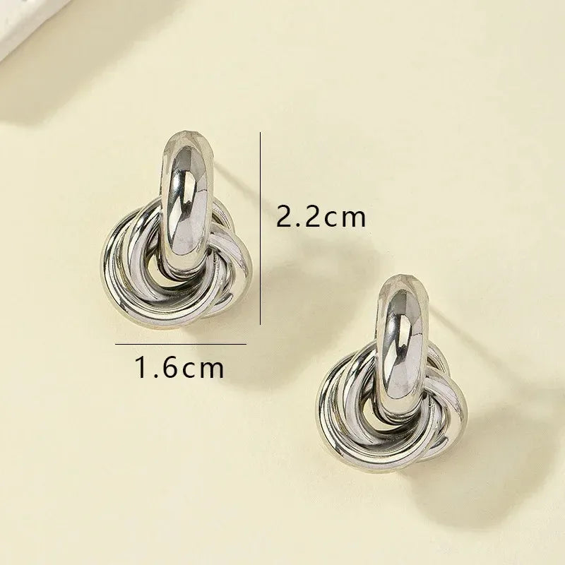 Gold Earrings with Intertwined Knots 