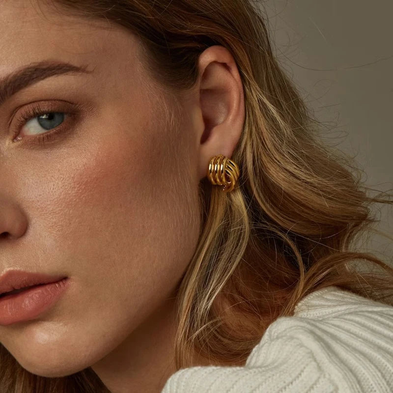 Elegant gold-plated dangle earrings