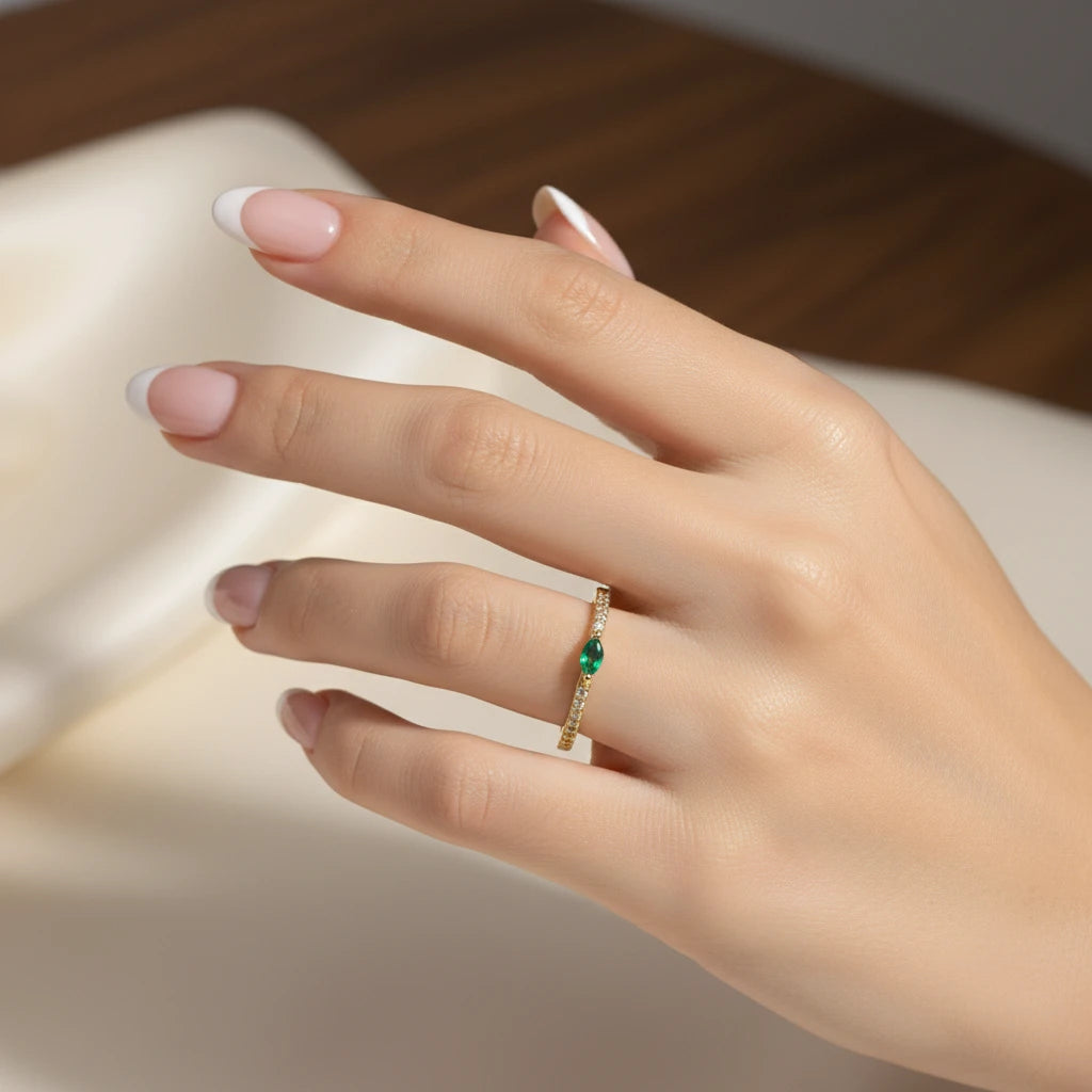 Fine Gold Ring with Green Zirconia
